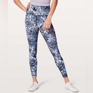 Lululemon Wunder Under Hi Rise Tight 28” in Hanahkotoba Starlight Multi Size 6